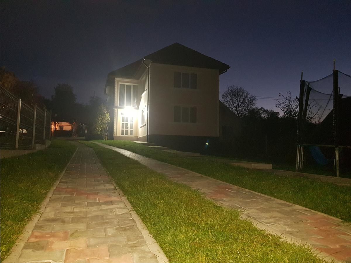 Гостевой дом Pensiunea La Nucu Şieu-30